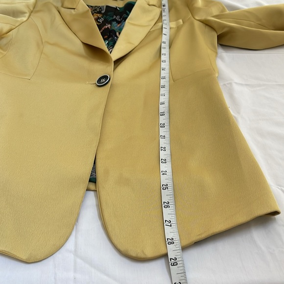 JESSIE LIU Pamela Satin Blazer with Contrast Print Lining in Mustard size S EUC - Picture 14 of 17